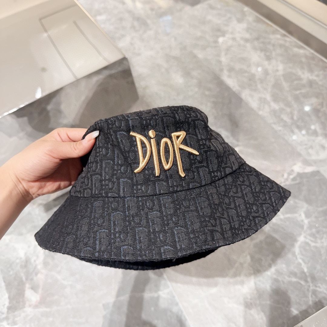 Christian Dior Caps